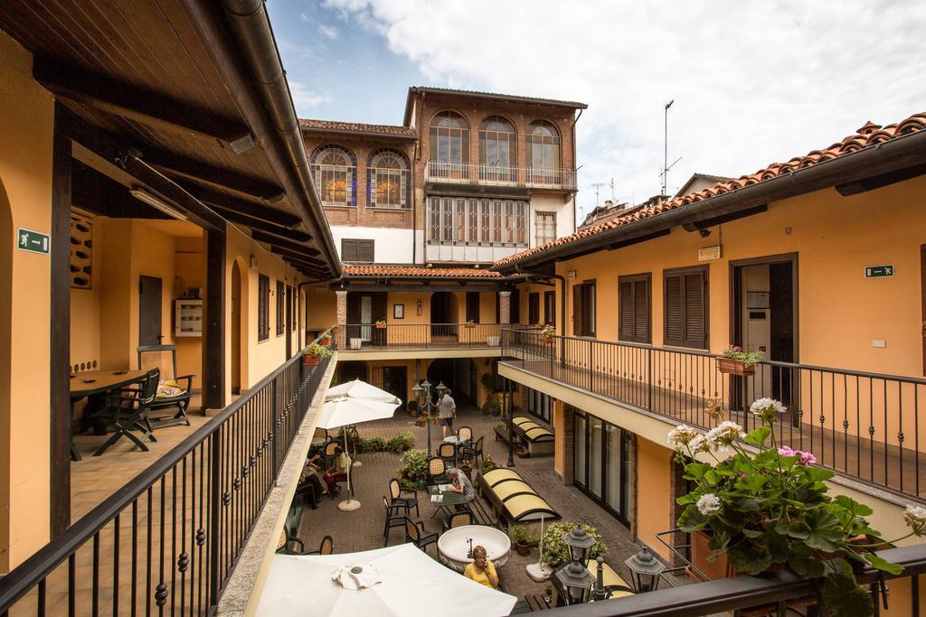 Cavallo Bianco Chivasso Kültér fotó